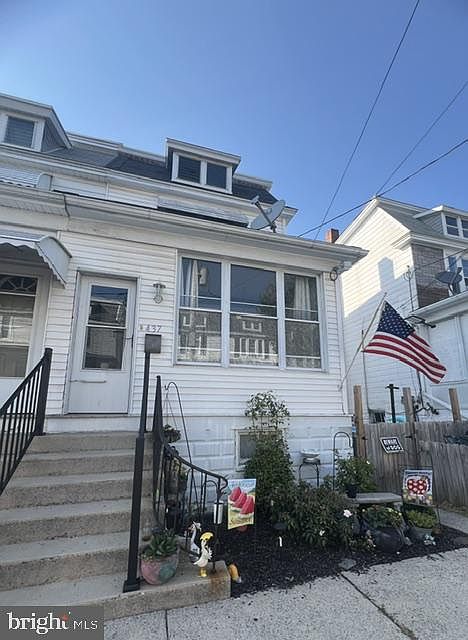 1st image of 437 Hess St