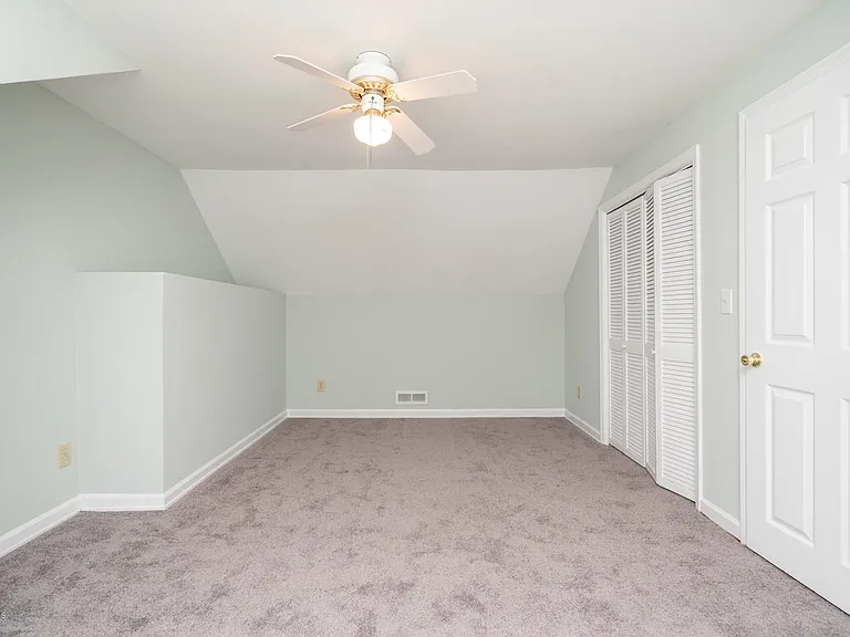 804 Cheryl Ln — Photo 12