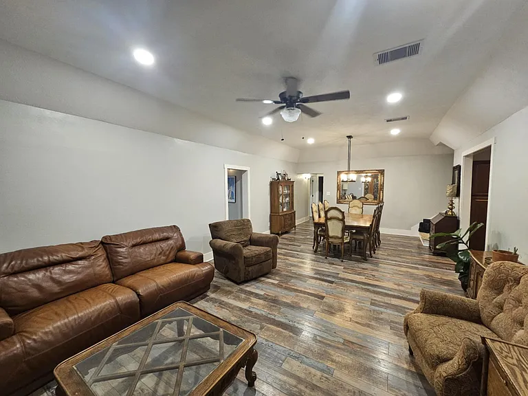 409 Perkins Ave — Photo 2