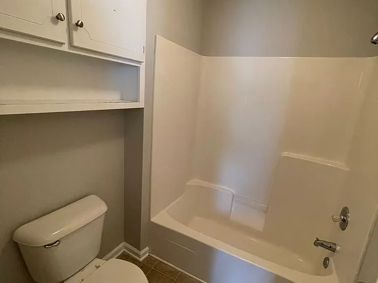 216 Claremont Ave — Photo 13