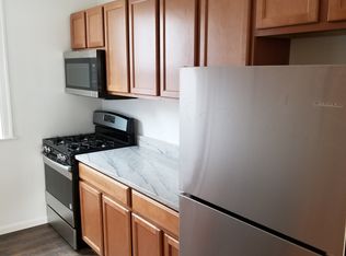 1241 W Greenleaf Ave, Chicago, IL 60626