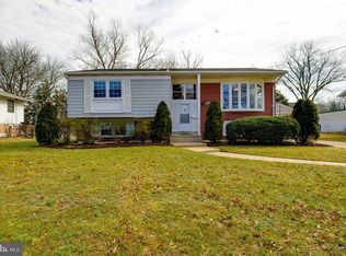 6317 Thomas Dr, Springfield, VA 22150