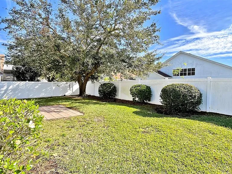 337 Silver Palms Cir — Photo 40
