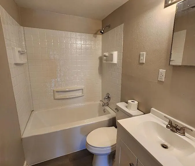 829 Centre Ave NW #COPY — Photo 4