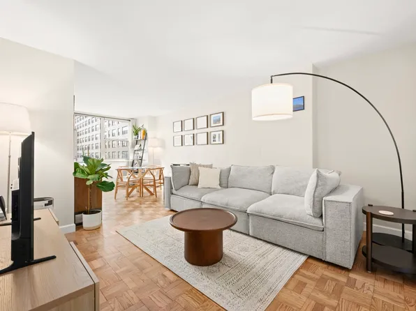 200 East 58th Street image 1 of 7