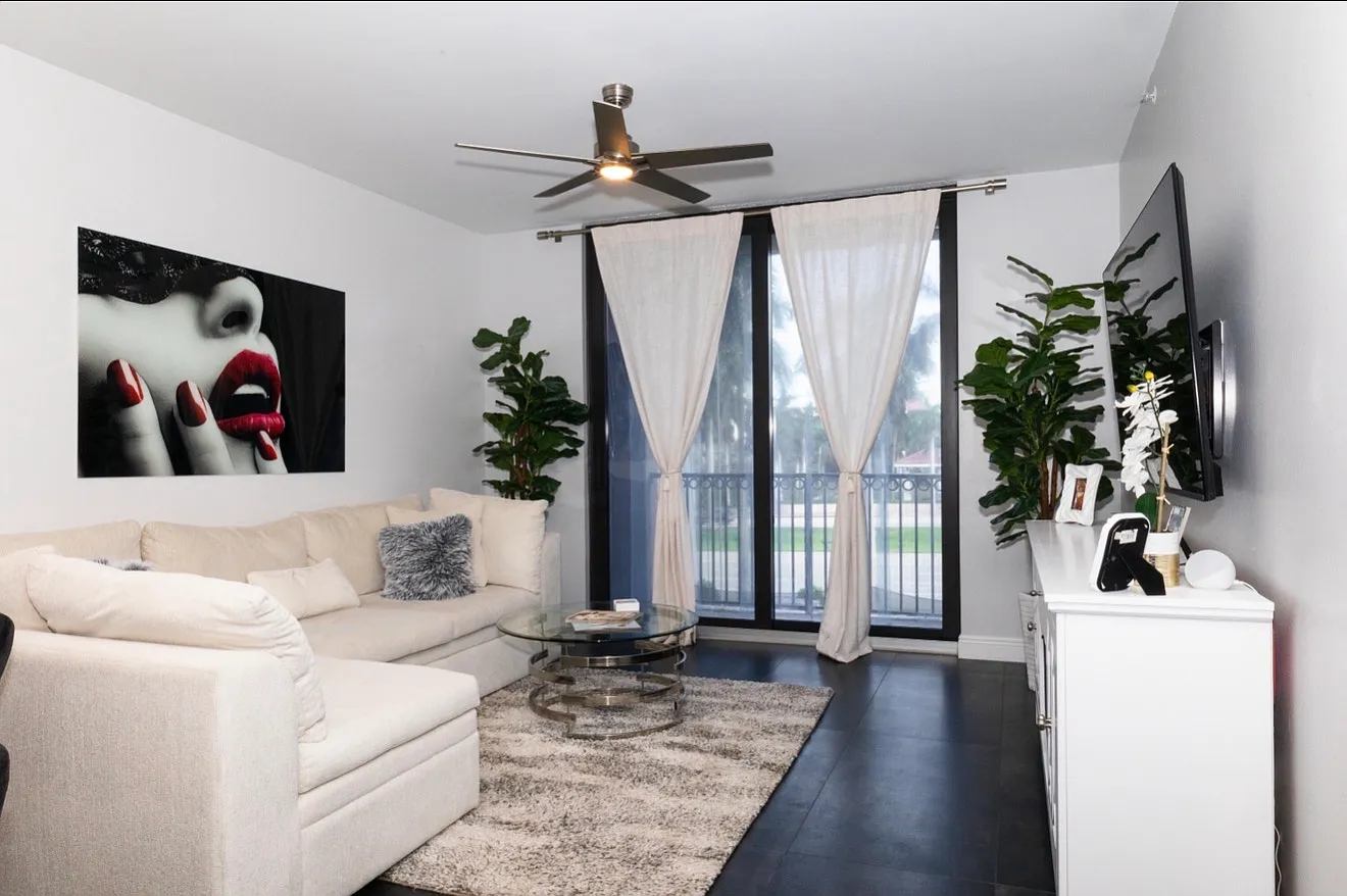1 bed, 708 sqft, $3,000 — Photo 1