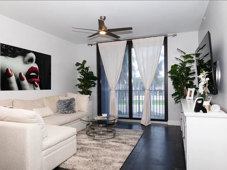 651 Okeechobee Blvd — Photo 1