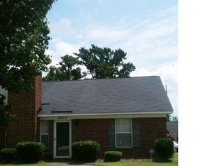2700 Bluff View Dr #B, Greenville, NC 27834