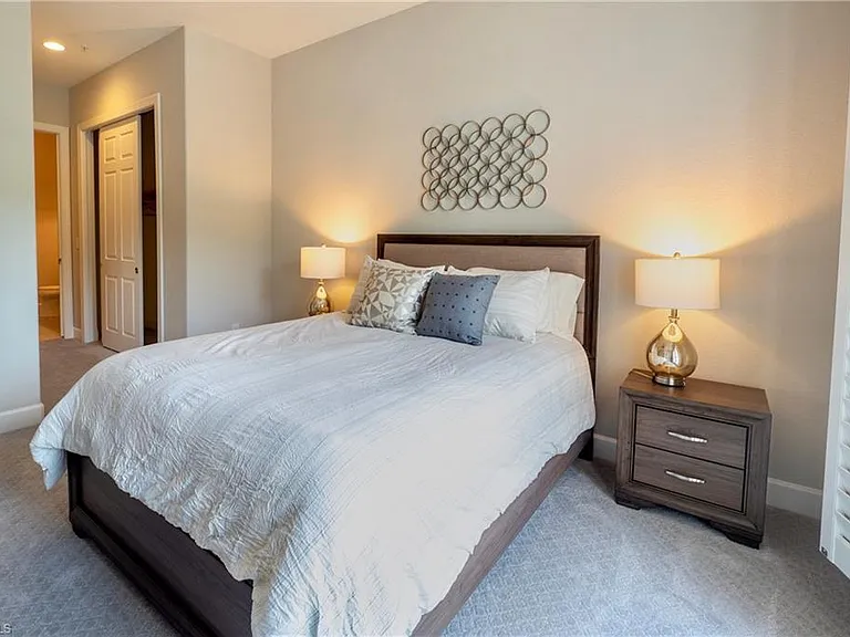 8008 Signature Club Cir — Photo 26
