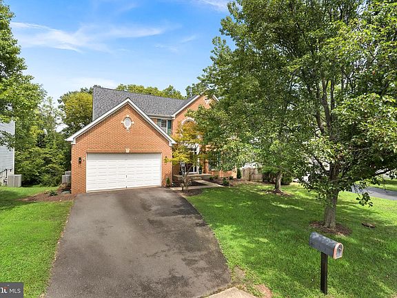 3rd image of 43412 Sperrin Ct
