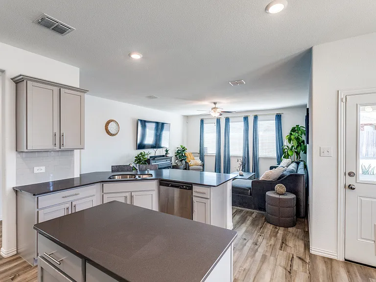 14717 Little Water Dr — Photo 10