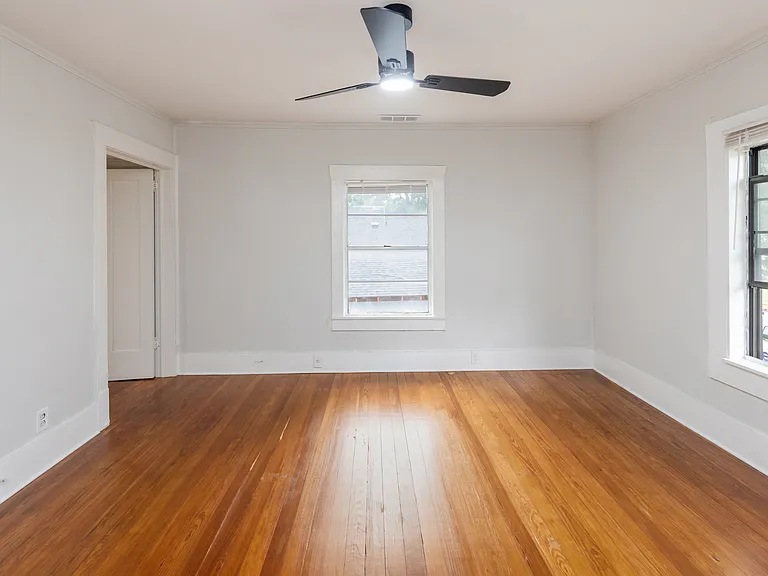1025 W Walker St — Photo 26