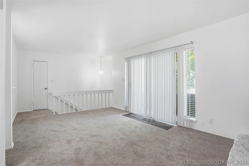 2 bed, 1026 sqft, $1,200 — Photo 4