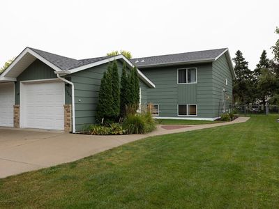 1534-34 1/2 Ave S, Fargo, ND, 58103