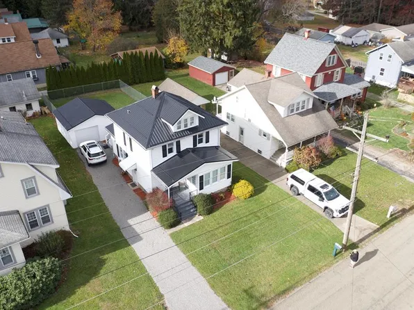 327 Oak Rd, Oil City, PA 16301
