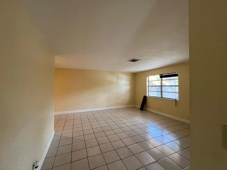 5411 NW 22nd St #5411 — Photo 12