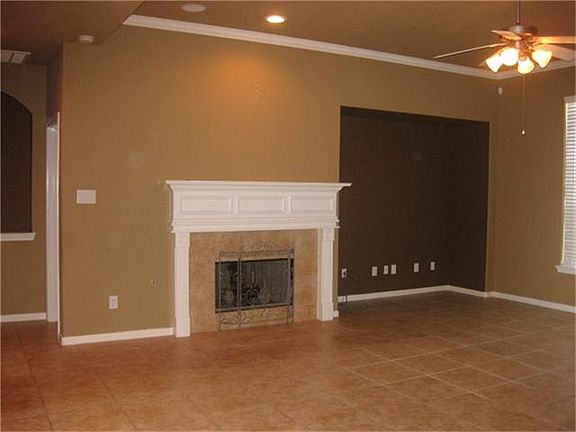 5th image of 3320 Castle Creek Ct