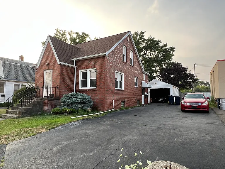 1312 Ridge Rd — Photo 1