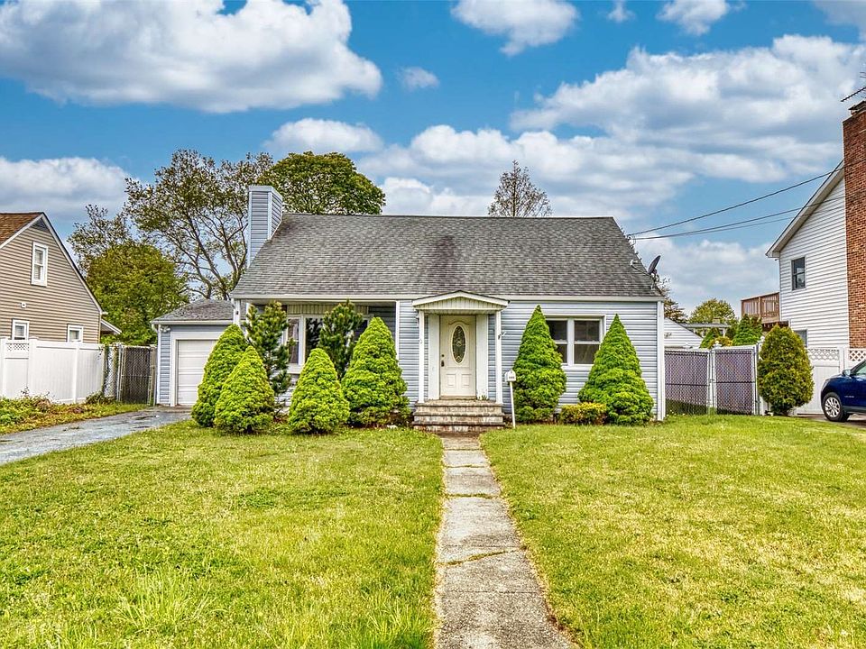 116 County Line Road, Massapequa, NY 11758 Zillow
