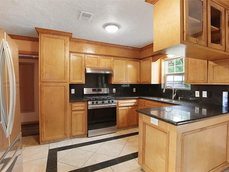 6923 Leader St — Photo 13
