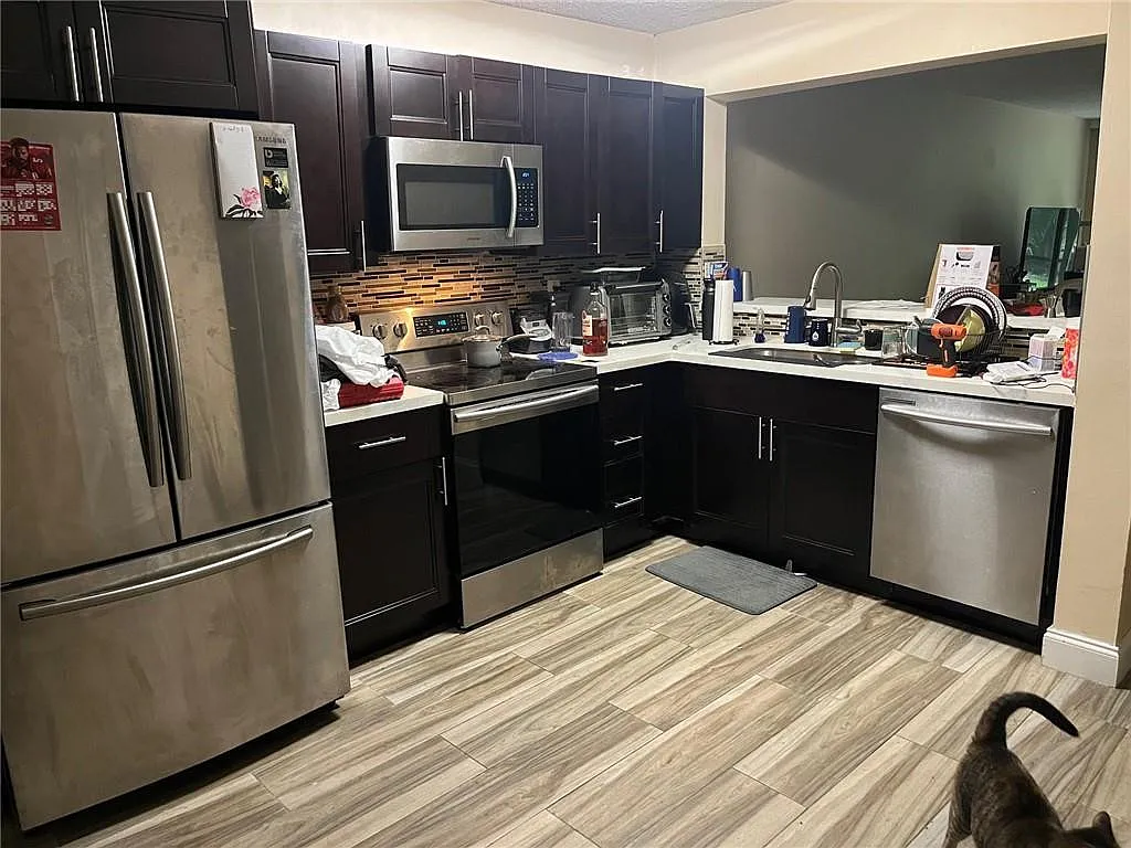 2 bed, 2.0 bath, 1060 sqft, $2,300 — Photo 3