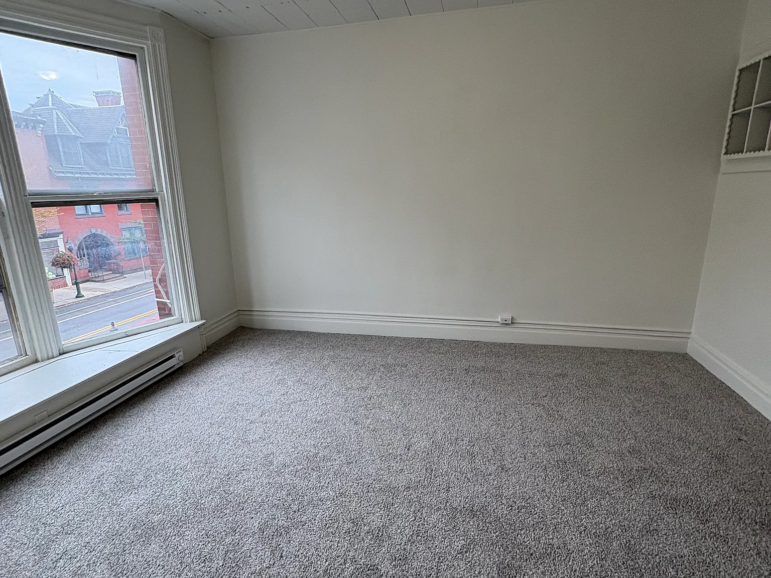 Studio, 1500 sqft, $1,410 — Photo 3