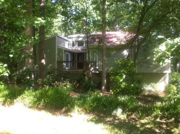 3271 Timber Bluff Dr NE, Marietta, GA 30062