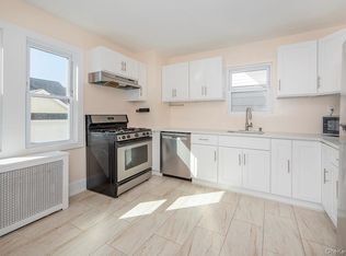 7110 Kessel St, Forest Hills, NY 11375