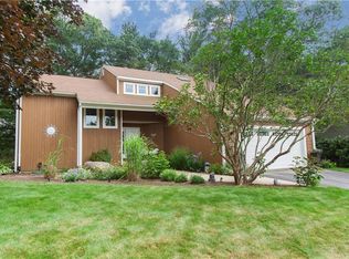 7 Sugar Maple Dr, Coventry, RI 02816