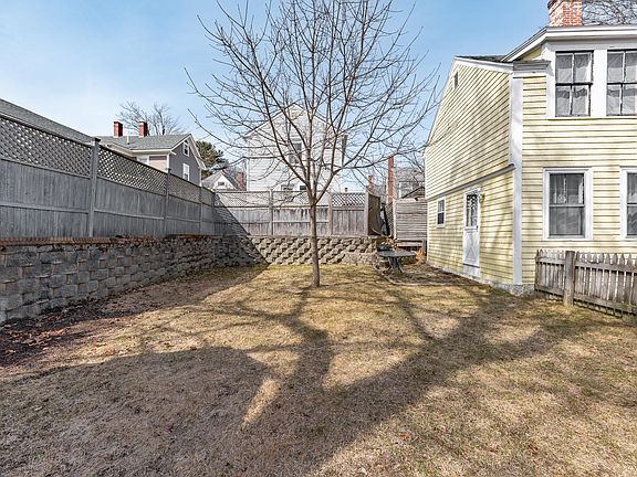 3rd image of 216 Center Street