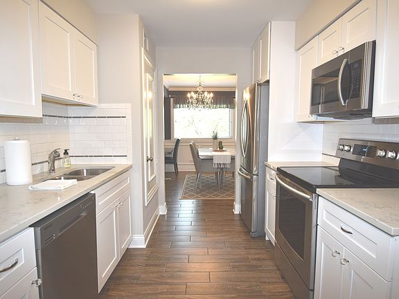 5th image of 100 S Vail Ave APT 202