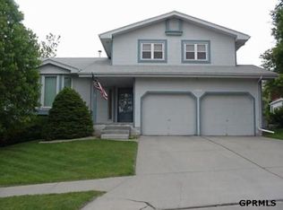 15417 SW Bemis Cir, Omaha, NE 68154