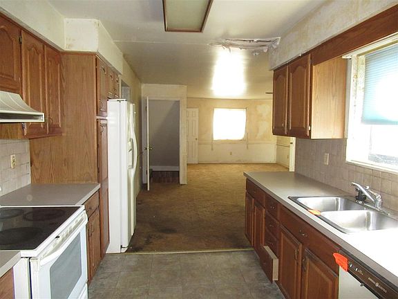 3rd image of 5291 Highland Shore Dr