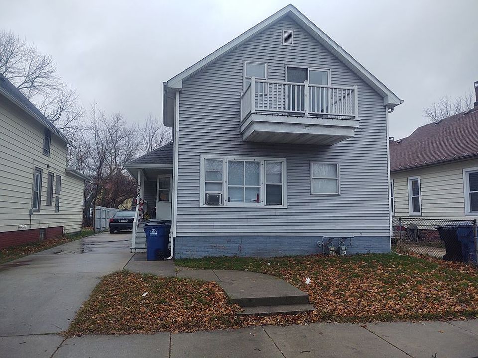 1st image of 1726 Center St