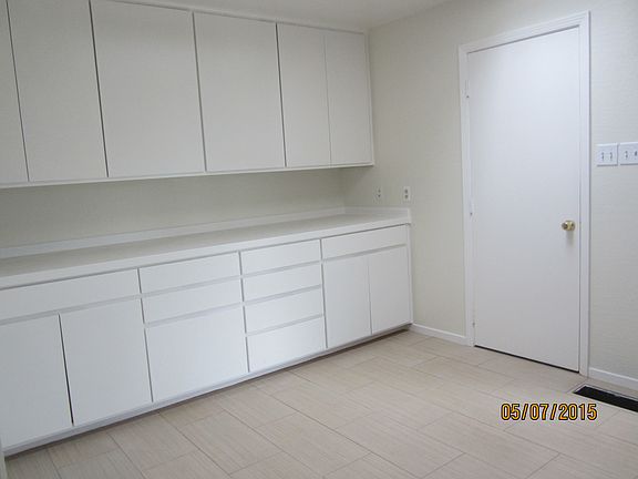 5th image of 4336 Woodcrest Dr