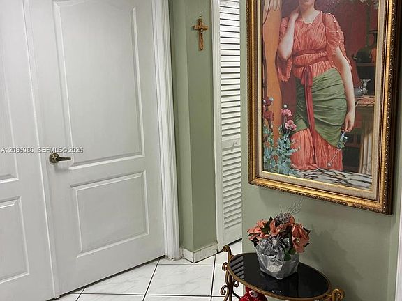 3rd image of 2403 W 76th St APT 102