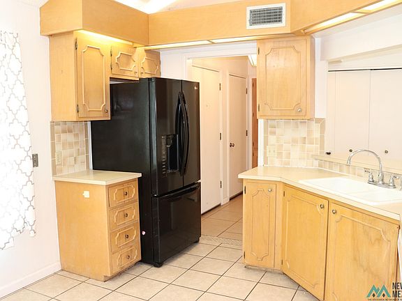 3rd image of 806 Merion Dr