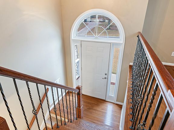 4th image of 1819 Russet Hill Cir