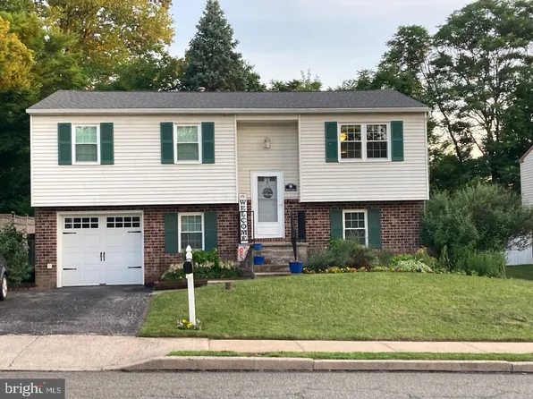 9 Dianna Dr, Phoenixville, PA 19460