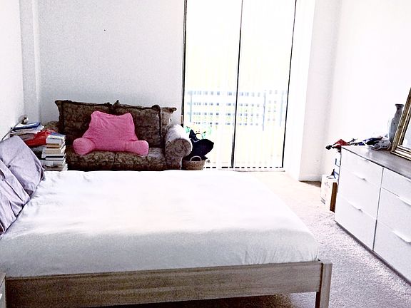4th image of 3300 NE 191st St APT 303