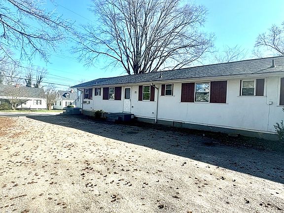2nd image of 209/213 Hughes St