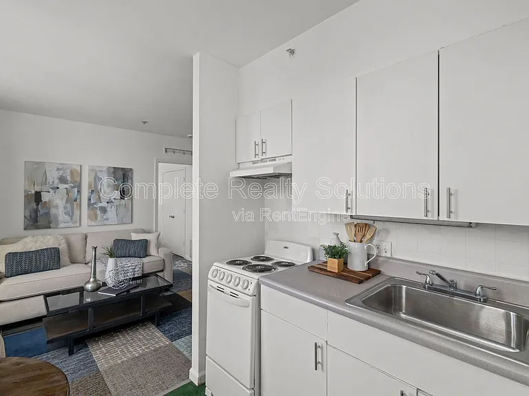 Riverview Apartments — Photo 11