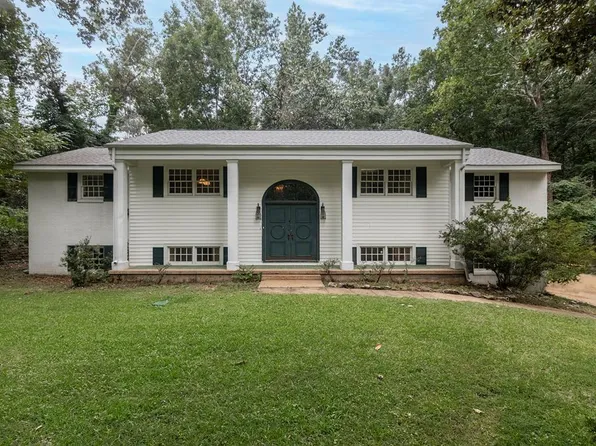 407 Country Club Rd, Oxford, MS 38655