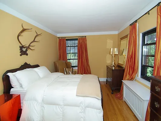 Sold by Exclusive Properties Sotheby's International Realty | media 3