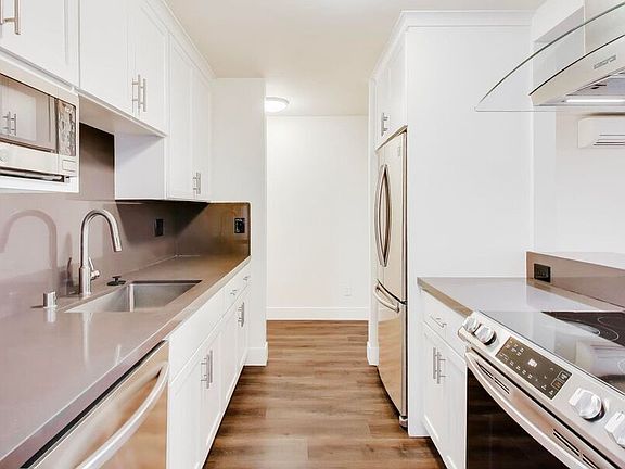 2nd image of 1662 Hollenbeck Ave #12