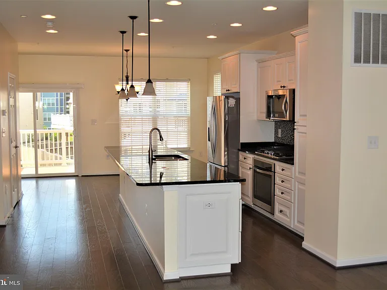 6203 Margarita Way — Photo 13