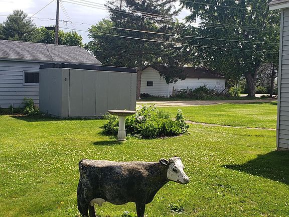 4th image of 284 Elm St S