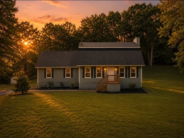 2541 Distillery Rd, Greenbrier, TN 37073