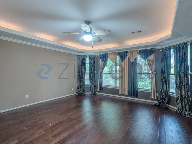 14911 Oxford Way — Photo 22
