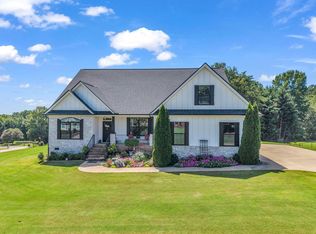 718 Tinsberry Ln, Inman, SC 29349
